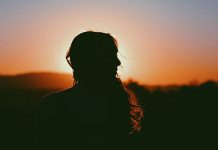 சக மாணவர்கள் உட்பட 29 பே ர் களால் து.ஸ்.பி.ர.யோ க த்திற்கு இ ரை… 23 பேர் கை.து: 32 வ ழ க்குகள்!!