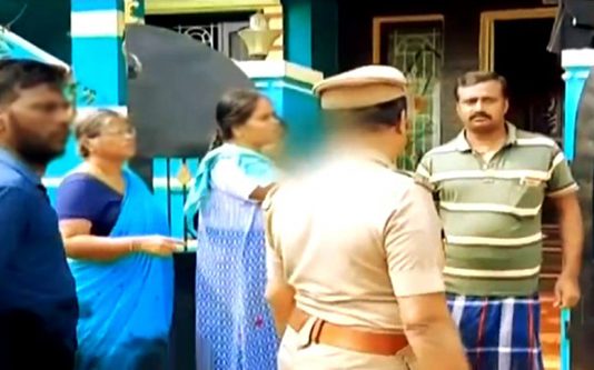 நண்பனின் கு ழ ந்தையை 2 ஆண்டுகளாக த வ றாக தீ.ண்.டிக்கொ.ண்.டிருந்த ஐ.ஜி அலுவலக ஊழியர்! மனைவியே பொ.லி.ஸில் ஒப்படைப்பு!!