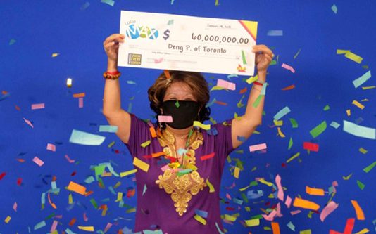 கணவனின் கனவில் தோன்றிய எண்களில் லொட்டரி வாங்கிய பெ ண்ணுக்கு அ.டி.த்த ஜாக்பாட்!