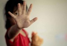 7 வயது சி று மியை மி.ர.ட்.டி நபர் செ ய்து வந்த மோ.ச.மான செ யல்!!