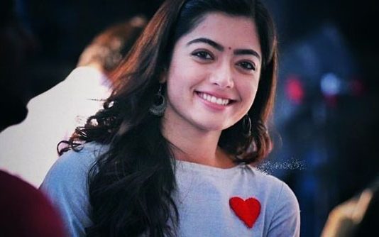 நடிகை ரஷ்மிகா மந்தனாவின் இந்த சிறுவயது புகைப்படத்தை பார்த்துளீர்களா? எவ்வளவு கியூட்டாக உள்ளார் பாருங்க!!