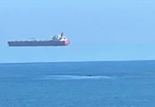 பறக்கும் கப்பலினால் பரபரப்பு..இணையத்தில் வேகமாகப் பரவும் புகைப்படம்..!!