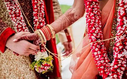 திருமணமான ஒரு மாதத்தில் புதுமண தம்பதிக்கு நேர்ந்த சோகம் : விருந்துக்கு சென்ற இடத்தில் பரிதாபம்!!