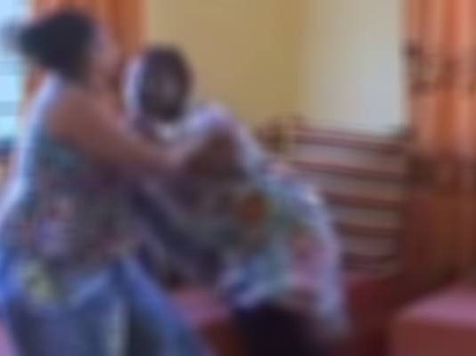 பணம் தர மறுத்த மாமியார்- ஆ.த்.திரத்தில் கொதிக்கும் எண்ணெய்யை ஊற்றி மருமகள்!!