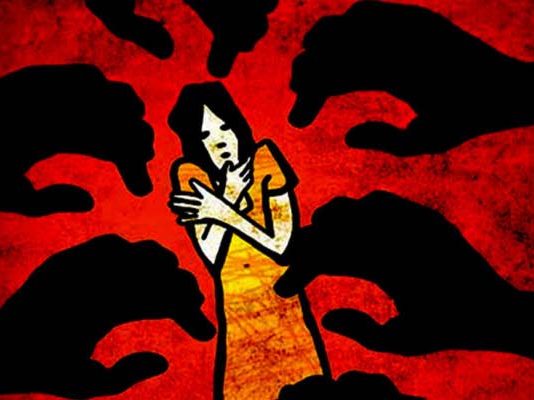 பெற்றோர்களின் கண்முன்னே துடிதுடித்த மகள்: அண்ணனே காரணமான அ.திர்ச்சி ச.ம்பவம் !!