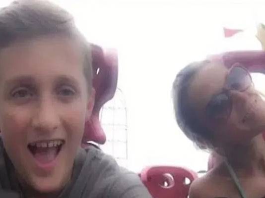 மகனின் ஆசைக்காக ரோலர் கோஸ்டரில் ஏறிய தாய்: அடுத்த சில நொடிகளில் நேர்ந்த சோகம்!