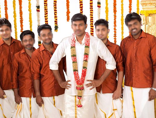 செல்பி மோகத்தால் புது மாப்பிள்ளை உட்பட 4 பேருக்கு நேர்ந்த விபரீதம்!!