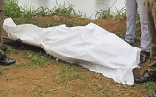 கணவரை போட்டுத்தள்ள மனைவி போட்ட பிளேன் : அழுகிய நிலையில் கிடந்த சடலம்!!