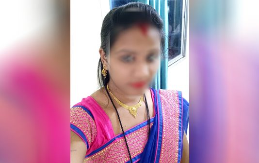 பள்ளி ஆசிரியை எடுத்த விபரீத முடிவு: குடும்பத்தாருக்கு காத்திருந்த அ.திர்ச்சி!!