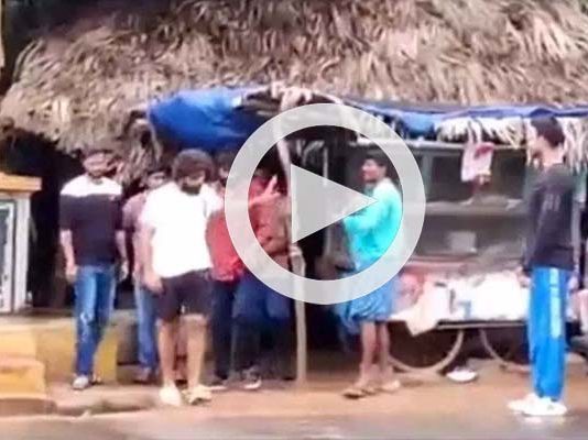 சாலையோர கடையில் சாப்பிட்ட பிரபல நடிகர்: வைரலாகும் காணொளி!!