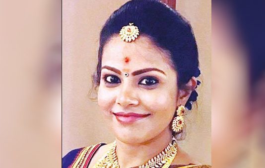 காதுகுத்து விழாவின் போது உறவினர்கள் கேட்ட ஒற்றை கேள்வி : இளம் மருத்துவர் எடுத்த விபரீத முடிவு!!