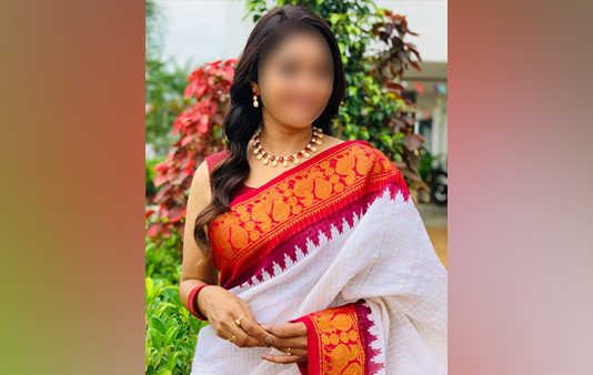 பணத்திற்காக வயது அதிகமான நபரை திருமணம் செய்த பிரபல சீரியல் நடிகை!! அதிர்ச்சியில் ரசிகர்கள்!!