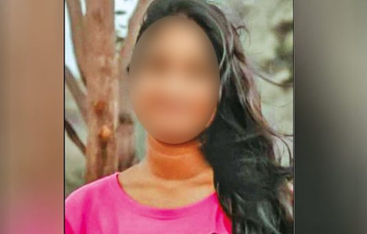 இளம் தாயின் விபரீத முடிவால் நிர்கதியாய் தவிக்கும் குழந்தைகள்!!