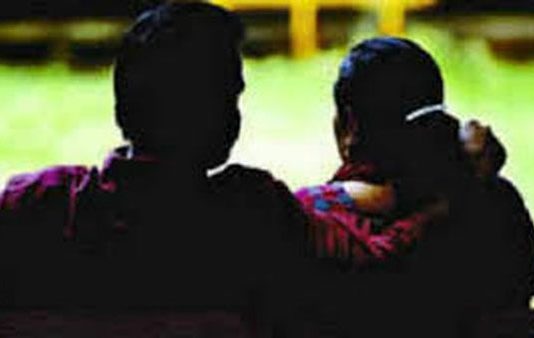 திருமணத்தை கடந்த உறவில் விபரீதம் : காதலியின் கணவரைப் பார்த்த காதலனுக்கு நேர்ந்த கதி!!