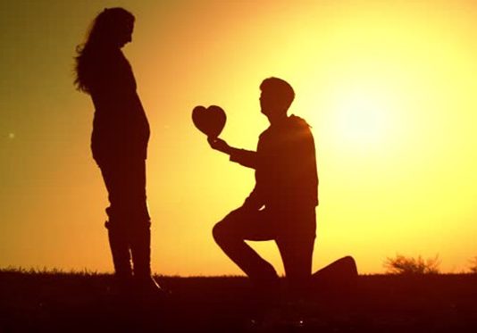 காதலியை பார்க்க வந்த காதலன் : நள்ளிரவில் அரங்கேறிய சம்பவம்!!