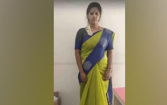 மேல்நிலைப்பள்ளி முதல்வருக்கு பள்ளி வளாகத்தில் அரங்கேறிய பயங்கரம்!!