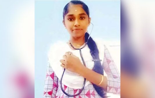 “அம்மா என்னை மன்னித்து விடு” மாணவியின் உருக்கமான கடிதம் : அதிர்ச்சியில் பெற்றோர்!!