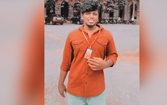 கல்லூரி மாணவர்களின் மோதலால் இளைஞருக்கு நேர்ந்த சோகம்!!