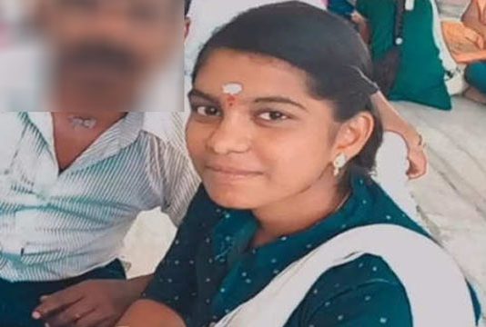 இளம்பெண் பரிதாபமாக பலி… கதறும் தாய் : நெஞ்சை உலுக்கும் சம்பவம்!!