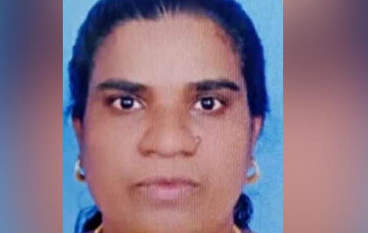 குளியலறையில் இறந்து கிடந்த மனைவி : கணவனுக்கு காத்திருந்த அதிர்ச்சி!!