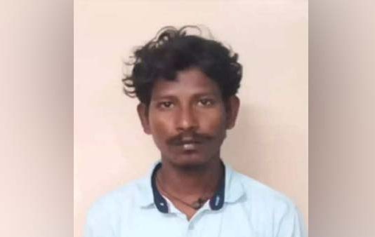 கர்ப்பத்துக்கு காரணம் யார்? மாணவியின் பதிலை கேட்டு ஆடிப்போன பெற்றோர்!!