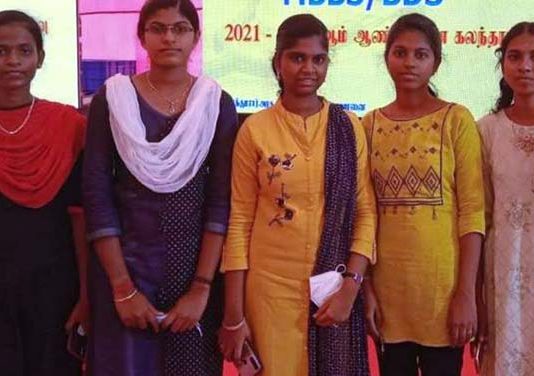அரசுப் பள்ளி மாணவிகளுக்கு கிடைத்த வெற்றி : குவிந்து வரும் பாராட்டுக்கள்!!