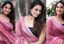 கவர்ச்சி உடையில் போஸ் கொடுத்த நடிகை பரணி இளங்கோவன்.. ஆடிப்போன இளசுகள்!!