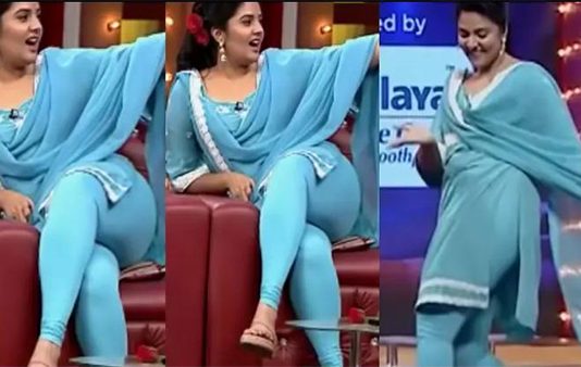 இந்த தேக்கு மரத்துல, கட்டிலே செய்யலாம்… ஶ்ரீமுகி லேட்டஸ்ட் ஹாட் போட்டோஸ்!!