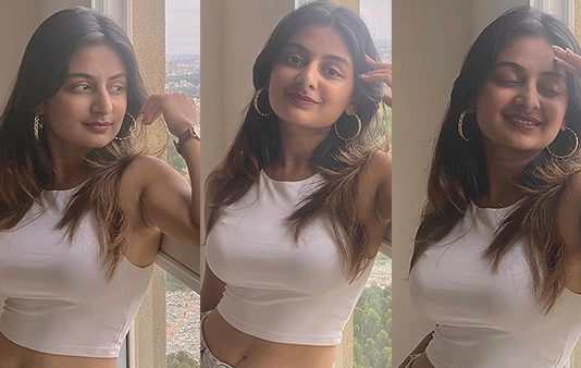 நிஜமாவே 19 வயசா..? ஹீரோயின்களை ஓரம் கட்டும் படு கவர்ச்சியில் எஸ்தர் அனில் லேட்டஸ்ட் கிளிக்ஸ்!!