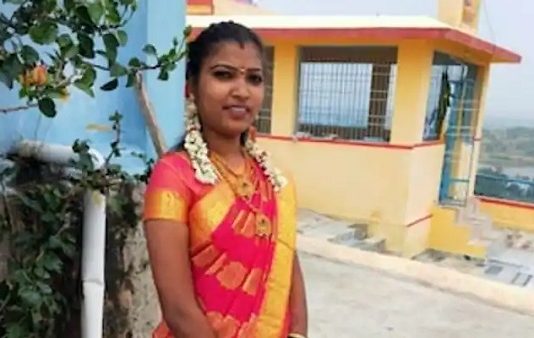 கணவன் மீது ஏற்பட்ட வெறுப்பு…. தனியா வீடு எடுத்து காதலன் இருந்த மனைவிக்கு நேர்ந்த பயங்கரம்!!