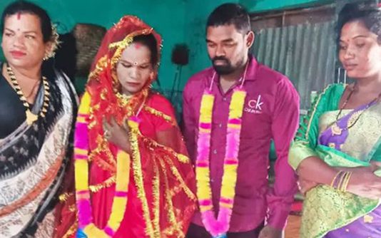 மனைவியின் அனுமதியுடன் திருநங்கையை திருமணம் செய்த வாலிபர்!!