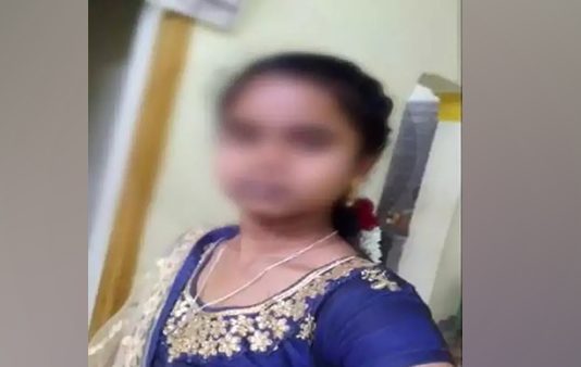 திருமணம் செய்து வைக்குமாறு கோரிய கல்லூரி மாணவி : காதலருடன் செல்போனில் பேசிவிட்டு எடுத்த விபரீத முடிவு!!