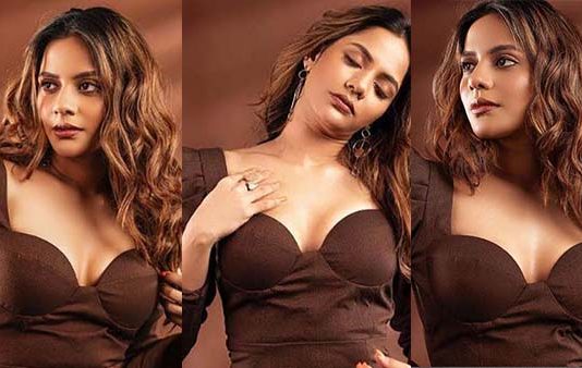 ரசிகர்களின் சூட்டை கிளப்பும் ஐஸ்வர்யா தத்தாவின் லேட்டஸ்ட் ஹாட் போட்டோஸ்!!