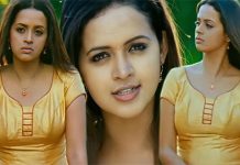 மாடர்ன் டிரஸ்ல மூச்சு முட்ட வைத்த பாவனா.. பதறிப்போன ரசிகர்கள்!!