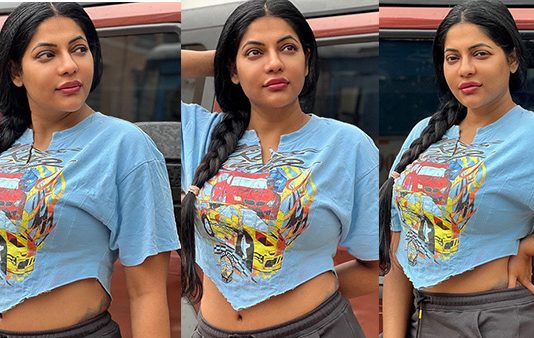 முட்டிக்கிட்டு நிக்கும்முன்னழக எடுப்பா காட்டி இளசுகளை சூடாக்கிய ரேஷ்மா!!