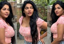 பட்டன் பிச்சிகிட்டு வந்திரும் போல இருக்கு… டைட் டாப்ஸ்ல முன்னழகை எடுப்பா காட்டிய ரேஷ்மா!!