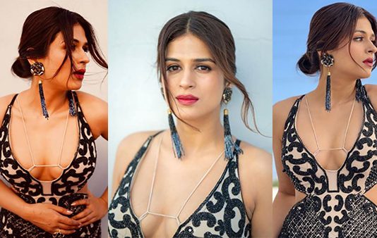 மாடன் புடவையில் முன்னழகை காட்டி வெறித்தனமாக போஸ் கொடுத்து ரசிகர்களை சுண்டி இழுத்த ஷ்ரத்தா தாஸ்!!