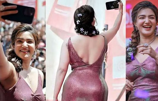 சைனிங் கன்னம் என்னமோ பண்ணுது… புடவையில் அழகுகள் எடுப்பாக தெரிய கவர்ச்சி போஸ் கொடுத்து ரசிகர்களை சூடேற்றிய ஹனிரோஸ்!!