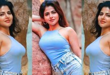 கிளுகிளுப்பு உடையில் கிக் ஏத்தும் ஐஸ்வர்யா மேனன் ஹாட் போட்டோஸ்!!