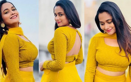 பொசுக்குன்னு இப்படி இறங்கிட்டிங்களே.. முன்னழகை நெருக்கமா களோசப்பில் காட்டி திணறடித்த முல்லை!!