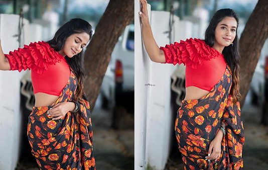 இடுப்பழகை காட்டி ரசிகர்களை வாட்டி வதைத்த காவ்யா அறிவுமணி லேட்டஸ்ட் கிளிக்ஸ்!!