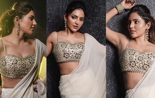 சைனிங் உடம்ப நச்சின்னு காட்டி ரசிகர்களின் ஹார்ட் பீட்டை எகிற வைத்த அதுல்யா ரவி!!