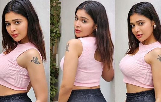 குட்டையான கவுனில் சகலத்தையும் காட்டி ரசிகர்களை சூடேற்றிய தர்ஷா குப்தா!!