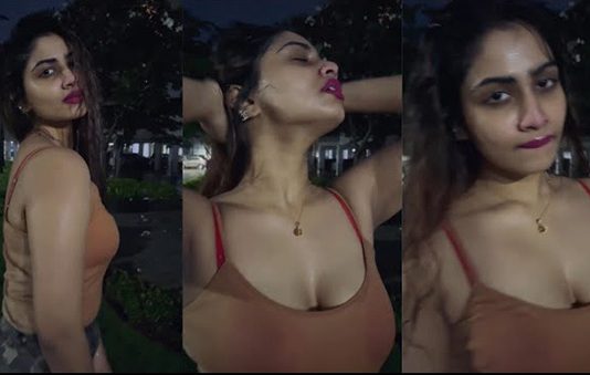 பின்னழகை காட்டி இளசுகளின் ஹார்ட் பீட்டை எகிற வைத்த ஷிவானியின் லேட்டஸ்ட் பிக்ஸ்!!