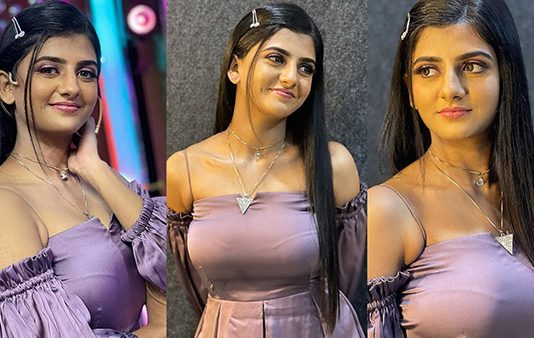 இதுக்கு மேல சின்ன ட்ரெஸ் கிடைக்கலயா? கேப்ரியல்லாவின் லேட்டஸ்ட் ஹாட் போட்டோஸ்!!