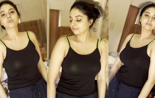 படு மோசமான உடையில் சனம் ஷெட்டி வெளியிட்ட புகைப்படங்கள்!!