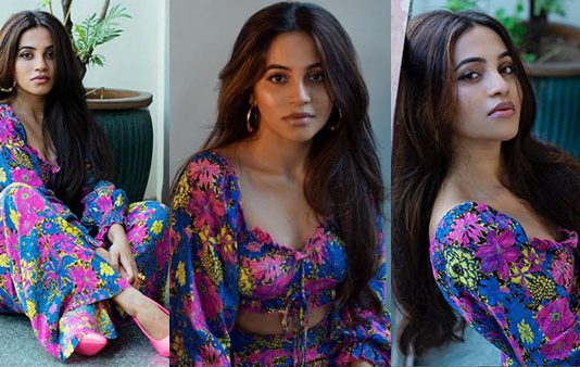 முன்னழகை இறக்கி காட்டி ரசிகர்களை ஜொள்ளுவிட வைத்த பவானி ஸ்ரீயின் லேட்டஸ்ட் கிளிக்ஸ்!!