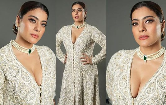 இந்த வயசுலயும் இப்டியா.. ஹாட் புகைப்படங்களை வெளியிட்டு ரசிகர்களின் தூக்கத்தை கெடுத்த கஜோல்!!