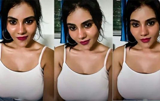 கவர்ச்சி காட்டி கிக் ஏத்தும் நிவிஷா லேட்டஸ்ட் ஹாட் போட்டோஸ்!!