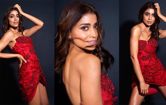 ஆடையை கிழித்து விட்டு சகலத்தையும் காட்டிய ஸ்ரேயா.. திணறிப்போன ரசிகர்கள்!!